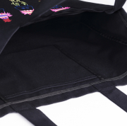 犬も入るよ、猫も入るよ、でもラクダは入らないよ。おバッグ