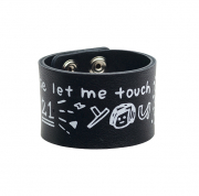 加圧ベルトじゃないよ、レザーブレスレットだよ