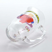 ペン立てにもできるし、筋トレもできるし、記憶を飛ばすこともできるし、最高やん！ジョッキ